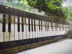 -柏斯音乐艺术中心·钢琴·吉他(上音店)