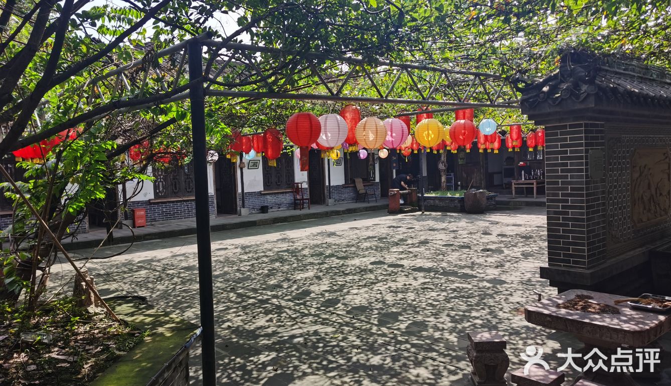 没啥人的话倒是真的很舒服的院子