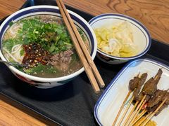 -云阿蛮云南生烫牛肉米线(奉贤路店)