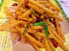 -肥肥虾庄·金牌油焖大虾(汉街SKP店)