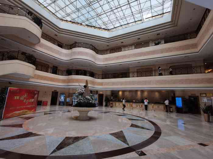 雄宝酒店-"楚雄知名度最高的酒店,历史感很强,,,服."-大众点评移动版