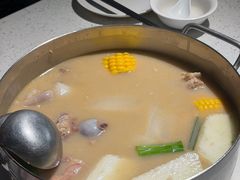 -肥仔文澳门猪骨煲(南京西路店)
