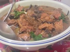 -闯关东东北农家菜(崂山石老人店)