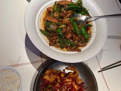 -阿瓦山寨·湘菜现炒·剁椒鱼头王(咸阳总店)
