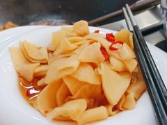 -老刘生态大鱼坊铁锅炖鱼(赛马场店)