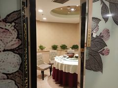 包厢-金杏·粘卷子 烤鸭 农家菜