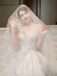 -不晚国际婚纱礼服