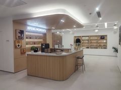 -小鹏汽车上海吴中路销售服务中心