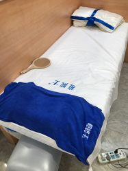 包房-痘院士专业祛痘皮肤管理