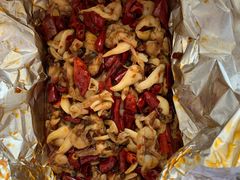 -扒虾小妹儿麻辣海鲜(宏图街店)