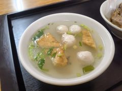 -松树干拌面店