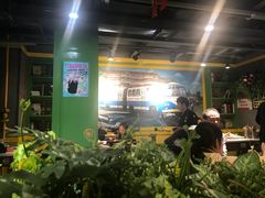 -钢管厂五区小郡肝串串香(奥克斯广场锦城万达店)