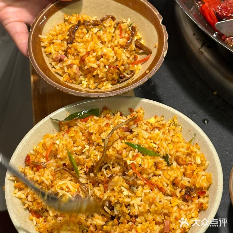 藏在解放碑老巷子里的社区火锅 好吃不贵！！！