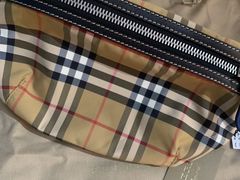 -BURBERRY(上海港汇恒隆广场店)