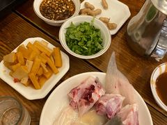 脆肉鲩鱼头-正能量脆肉鲩火锅
