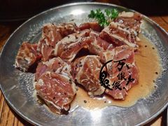 秘制牛肋条-原始泥炉烤肉(总店)