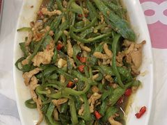 -江城燕子大排档(江汉路步行街店)