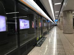 -人民广场(地铁站)