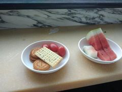 温泉送的饼干水果-金隅凤山酒店