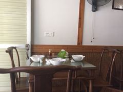 黄记馄饨王(中山中路店)-街头顶黄记馄饨王(中山中路店)