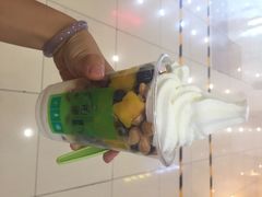 三佰瑞冻酸奶店(西直门凯德MALL店)-三佰瑞冻酸奶(凯德MALL店)