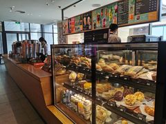 面包甜点陈列柜-星巴克(广州光明广场店)