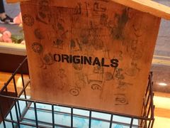 -猫的天空之城概念书店(杭州南宋御街店)