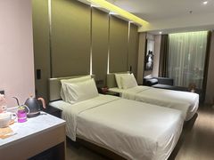 -珠海拱北富华里环宇城亚朵酒店