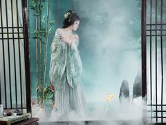 -九月鹰飞汉服摄影工作室