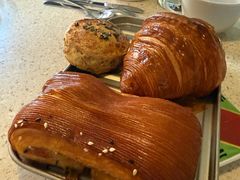 -VERIE BAKEHOUSE