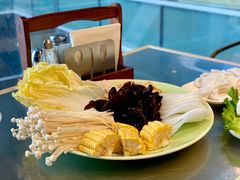 -潮界(LU·ONE凯德晶萃广场店)