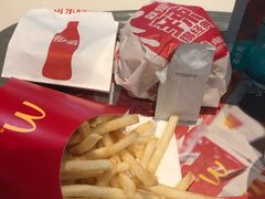 -麦当劳(新世纪环球中心店)