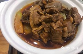 Braised Duck in Clay Pot