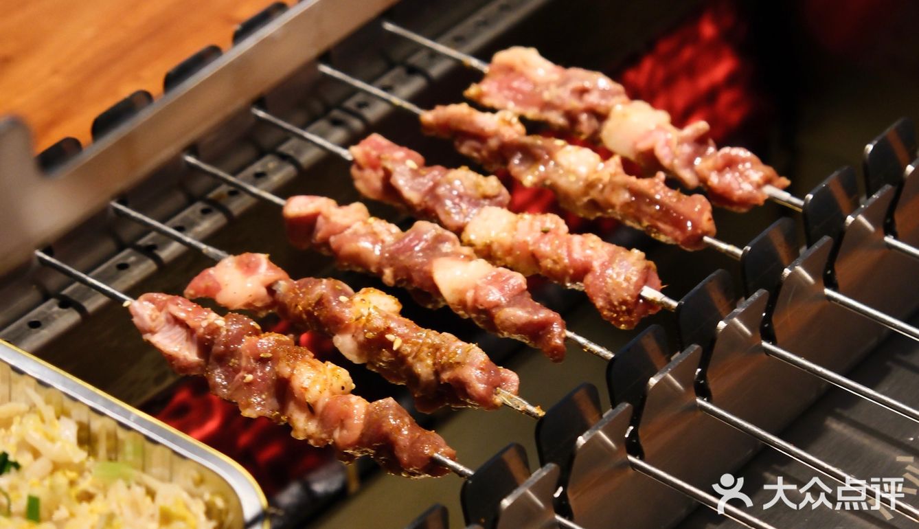 化身草原大汉🐎身临其境体验蒙古风味烧烤🍢