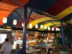 -百里峡七彩艺术小镇