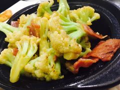 -新大咀港式茶餐厅(宝山万达店)