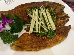 -香巴拉云南餐厅(华莱坞店)