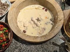 -云荷里·蒸汽石锅鱼·云南菜(中发百旺店)