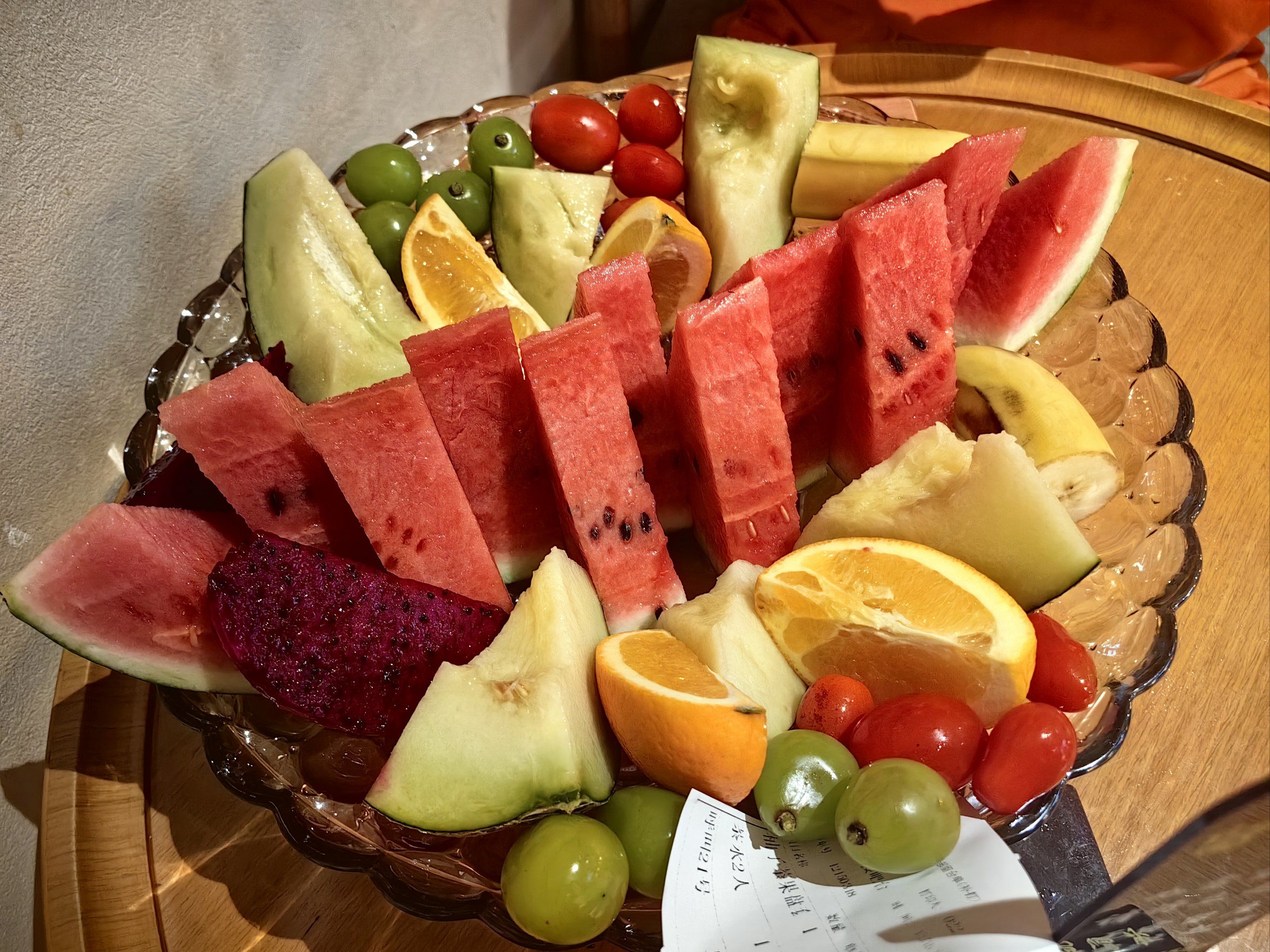 洗浴文化,什么也不用带,洗浴中心东西准备的非常齐全,果盘也很新鲜