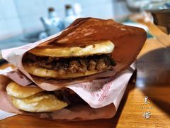 酱肉馍-丁丁猫重庆小面(徐州路店)
