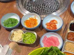 -明洞阿姨·韩式酱蟹烤肉·创意料理(三元桥店)