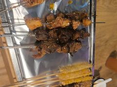 -烤满分·东北烧烤(首经贸店)