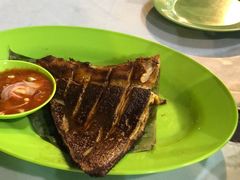 -明记烧鱼美味店