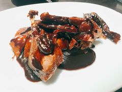 老头儿卤鸭（半只）-老头儿油爆虾·1987杭州烟火味(湖滨银泰in77D区店)