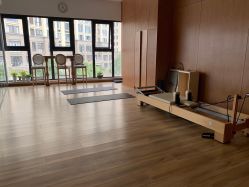 -LU YOGA（露瑜伽）专业瑜伽馆