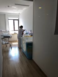 -海豚湾高端月子会所(黄浦店)