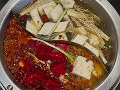 -沸炉重庆老火锅(军事博物馆店)