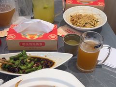 -肥肥虾庄·金牌油焖大虾(东湖欢乐谷店)