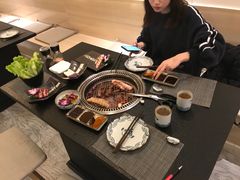 -炙忧烤肉屋(中国铁建广场店)