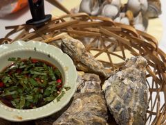 -嗨辣小聚·盘锦河蟹·海鲜烧烤龙虾(盘锦十年好店)